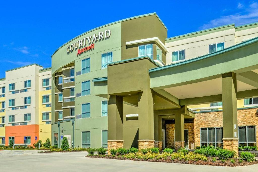 Courtyard Lake Charles Exterior photo