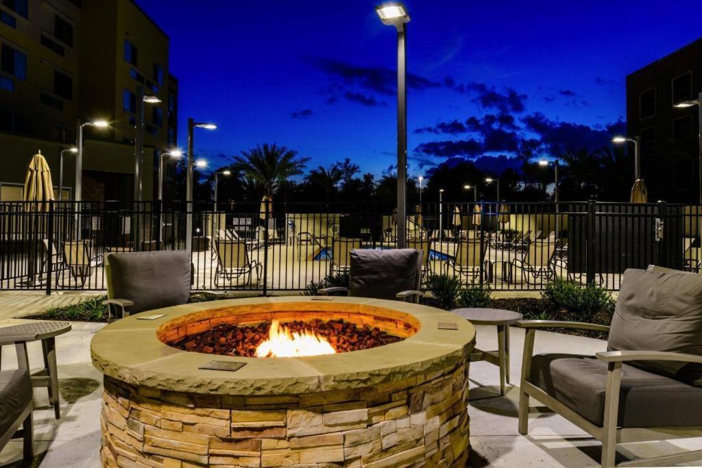 Courtyard Lake Charles Exterior photo